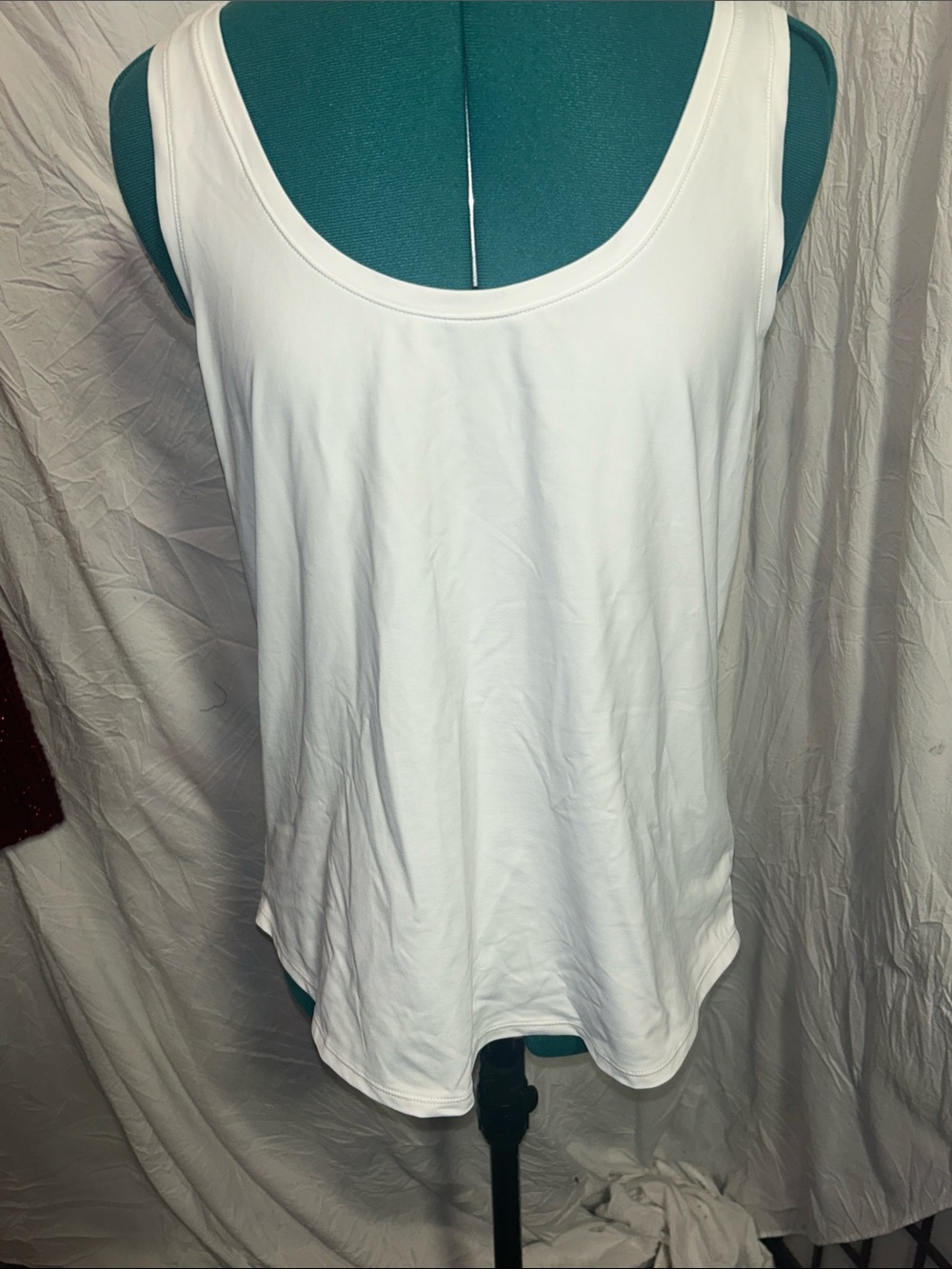 Southern Tide White Scoop Neck Tank size large. EUC